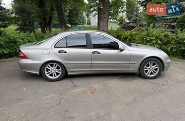 Седан Mercedes-Benz C-Class 2005 в 