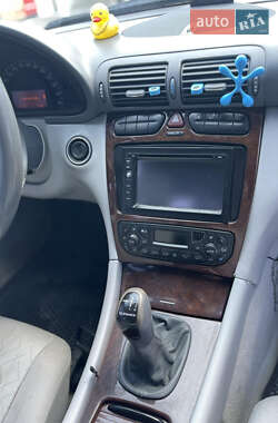 Седан Mercedes-Benz C-Class 2002 в 