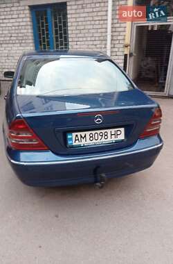 Седан Mercedes-Benz C-Class 2001 в Житомирі