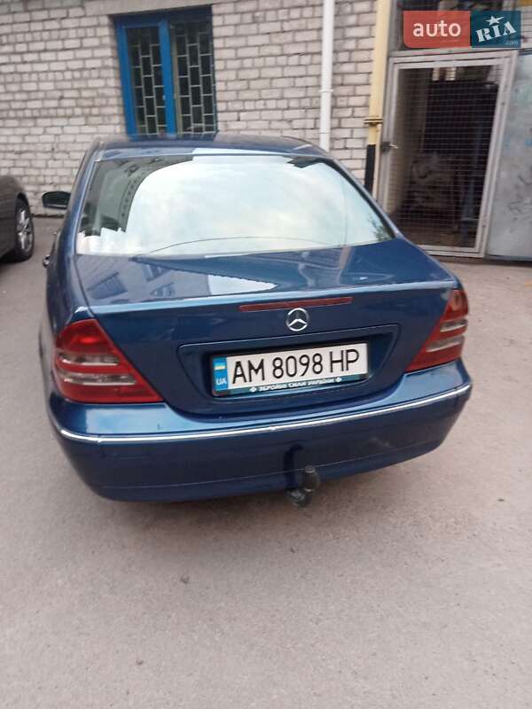 Седан Mercedes-Benz C-Class 2001 в Житомирі
