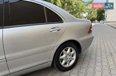 Седан Mercedes-Benz C-Class 2001 в 