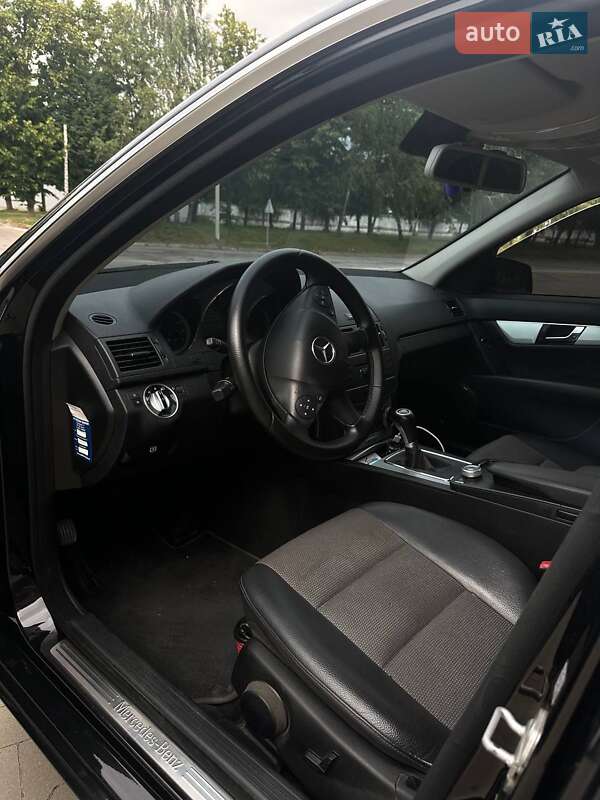 Седан Mercedes-Benz C-Class 2010 в Белой Церкви