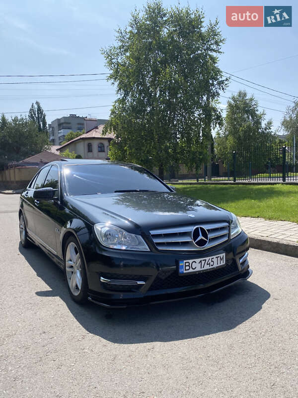 Седан Mercedes-Benz C-Class 2011 в Луцке