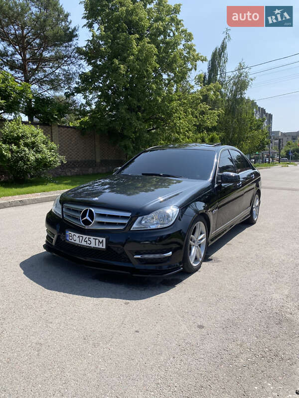Седан Mercedes-Benz C-Class 2011 в Луцке