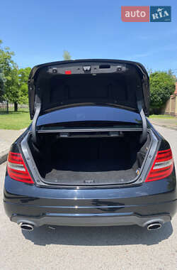 Седан Mercedes-Benz C-Class 2011 в 