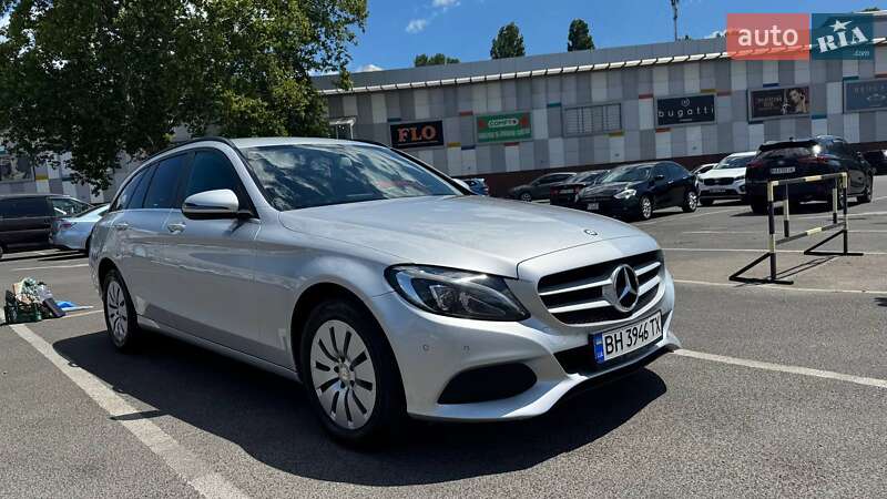 Универсал Mercedes-Benz C-Class 2017 в 