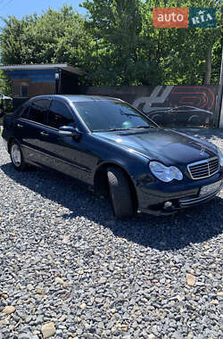 Седан Mercedes-Benz C-Class 2004 в 