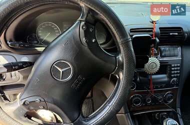 Седан Mercedes-Benz C-Class 2004 в 