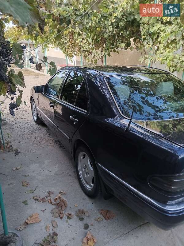 Седан Mercedes-Benz C-Class 1995 в Болграде