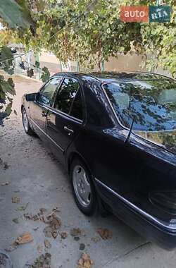 Седан Mercedes-Benz C-Class 1995 в 