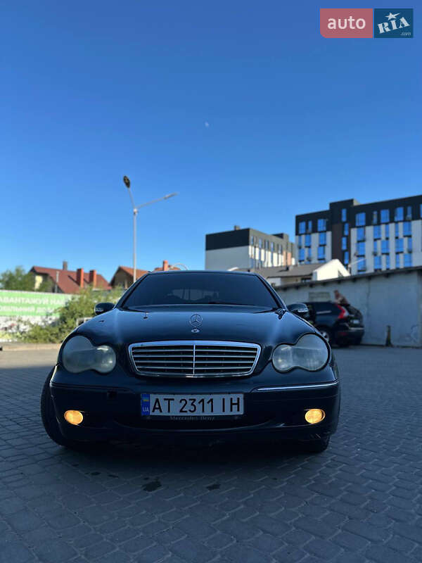 Седан Mercedes-Benz C-Class 2002 в Івано-Франківську