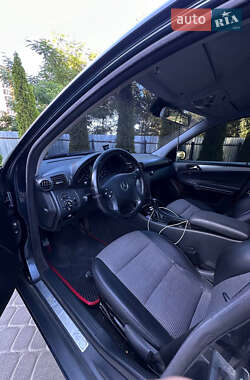Седан Mercedes-Benz C-Class 2002 в 
