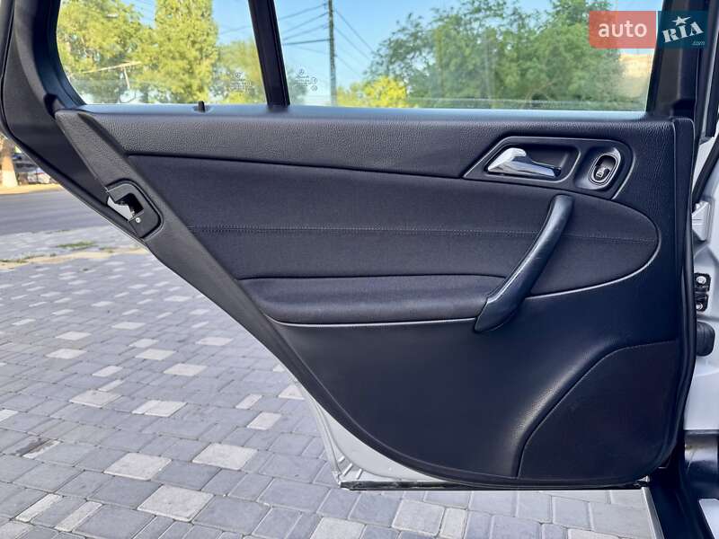 Универсал Mercedes-Benz C-Class 2007 в Одессе