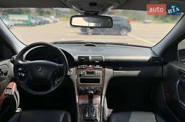 Седан Mercedes-Benz C-Class 2004 в 