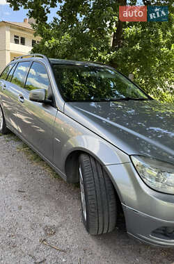 Универсал Mercedes-Benz C-Class 2011 в 