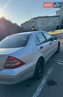 Седан Mercedes-Benz C-Class 2002 в 