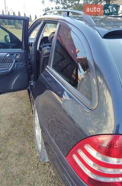 Универсал Mercedes-Benz C-Class 2004 в 