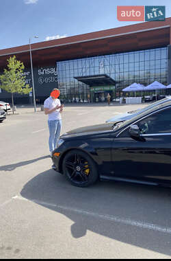 Купе Mercedes-Benz C-Class 2013 в 