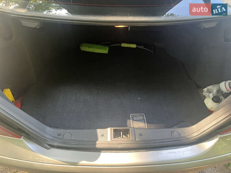 Седан Mercedes-Benz C-Class 2004 в Днепре