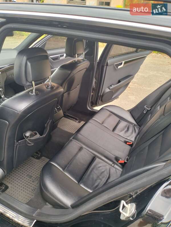 Универсал Mercedes-Benz C-Class 2011 в Рожище