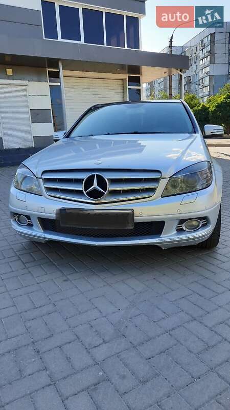 Mercedes-Benz C-Class 2009