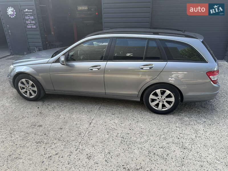 Універсал Mercedes-Benz C-Class 2008 в Києві