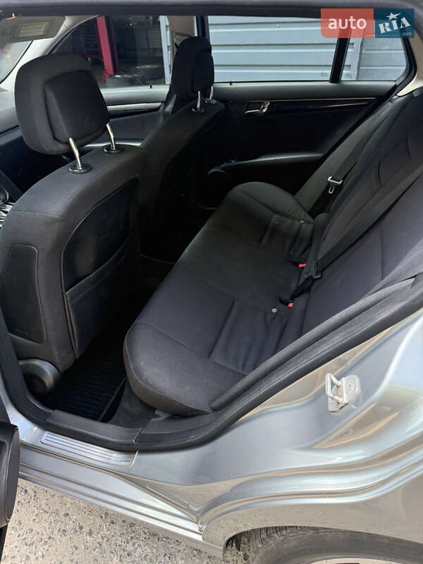 Універсал Mercedes-Benz C-Class 2008 в Києві