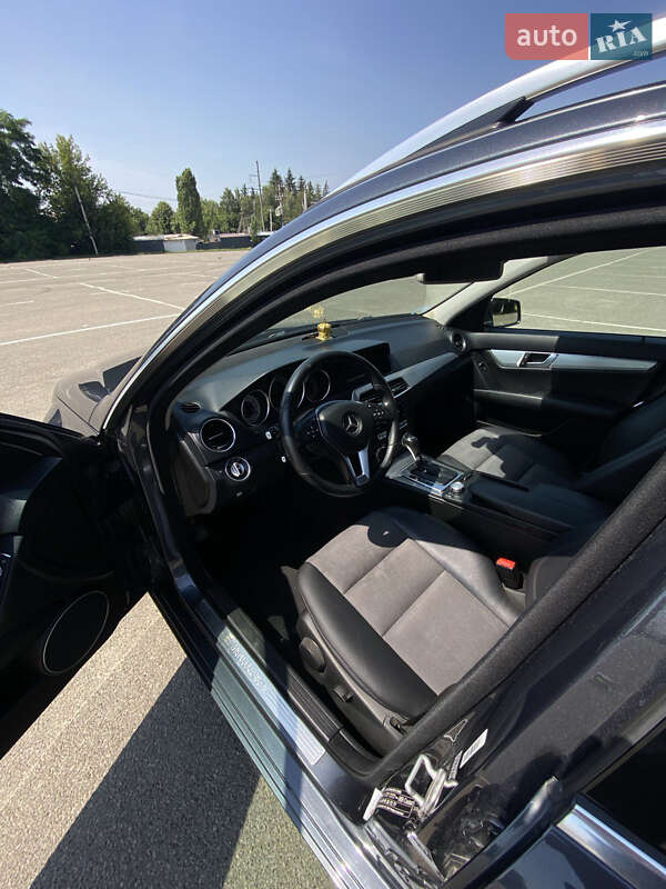 Універсал Mercedes-Benz C-Class 2013 в Києві фото 9 Універсал Mercedes-Benz C-Class 2013 в Києві