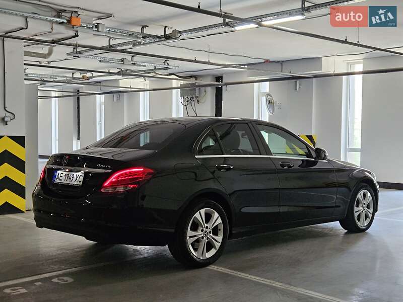 Седан Mercedes-Benz C-Class 2018 в Києві