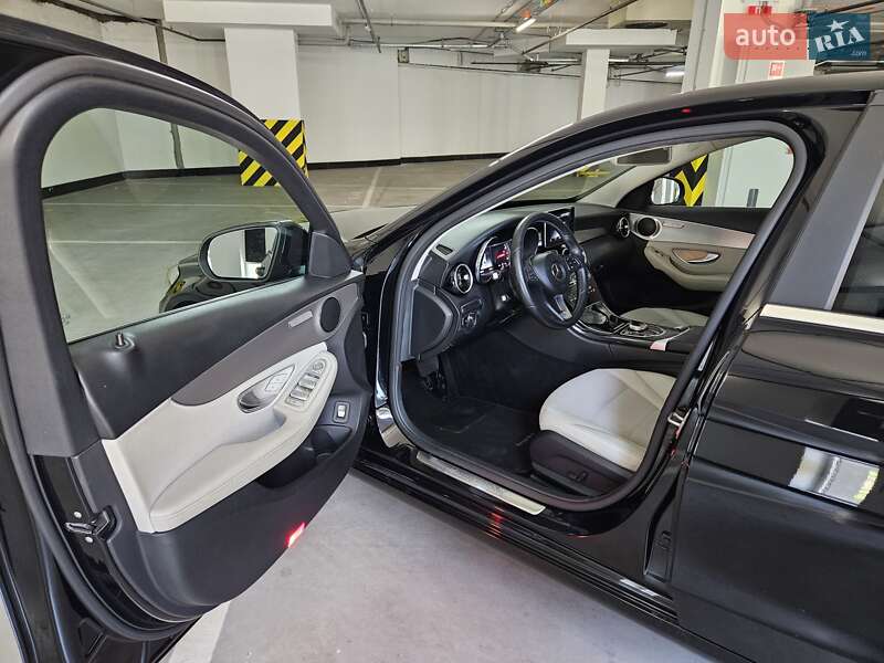 Седан Mercedes-Benz C-Class 2018 в Києві