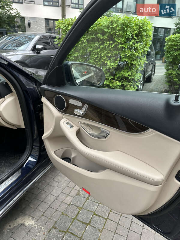 Седан Mercedes-Benz C-Class 2015 в Киеве