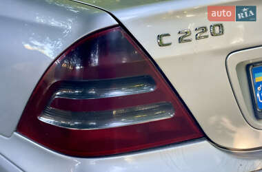 Седан Mercedes-Benz C-Class 2002 в 