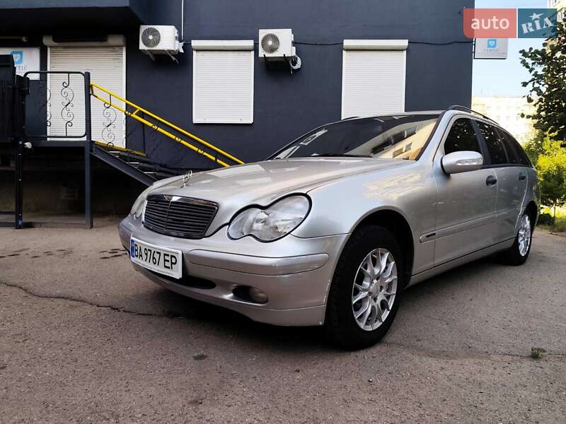 Універсал Mercedes-Benz C-Class 2003 в Кропивницькому
