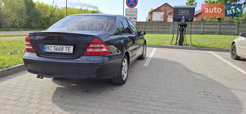 Седан Mercedes-Benz C-Class 2003 в Івано-Франківську