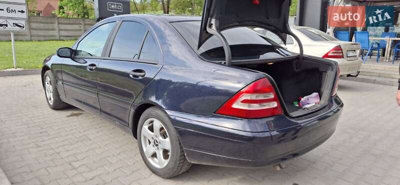 Седан Mercedes-Benz C-Class 2003 в Івано-Франківську