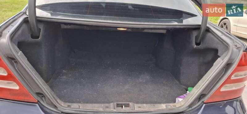 Седан Mercedes-Benz C-Class 2003 в Івано-Франківську