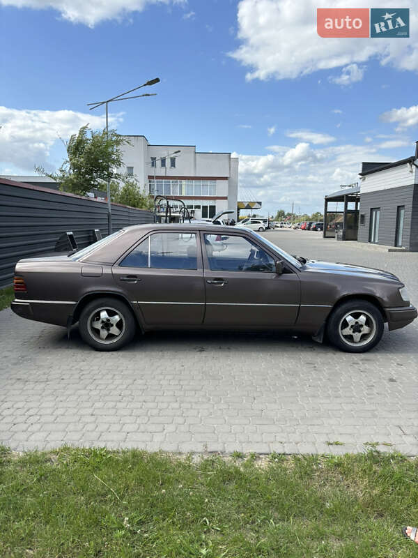 Седан Mercedes-Benz C-Class 1993 в Ковелі