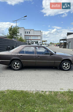 Седан Mercedes-Benz C-Class 1993 в 