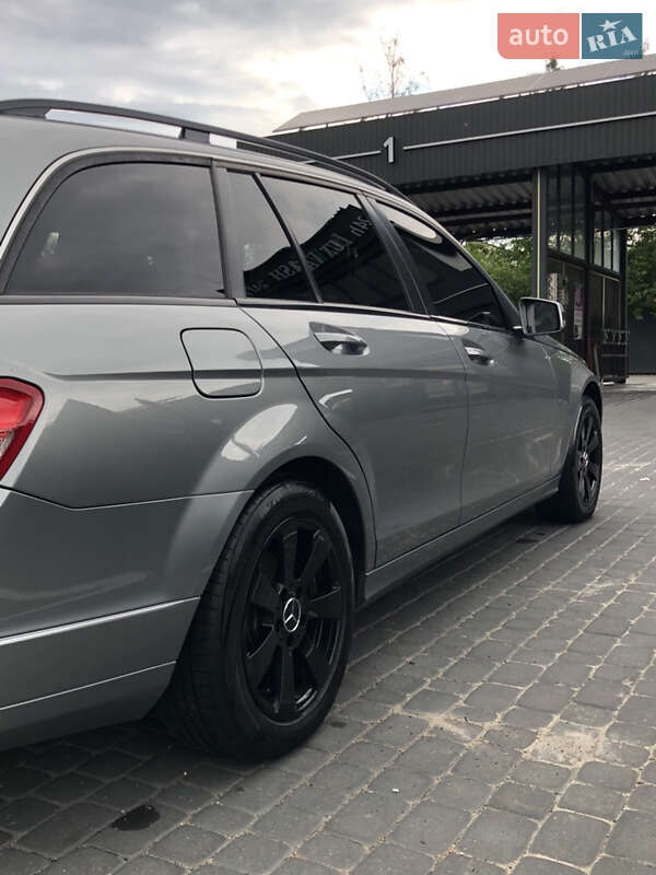 Универсал Mercedes-Benz C-Class 2010 в Трускавце
