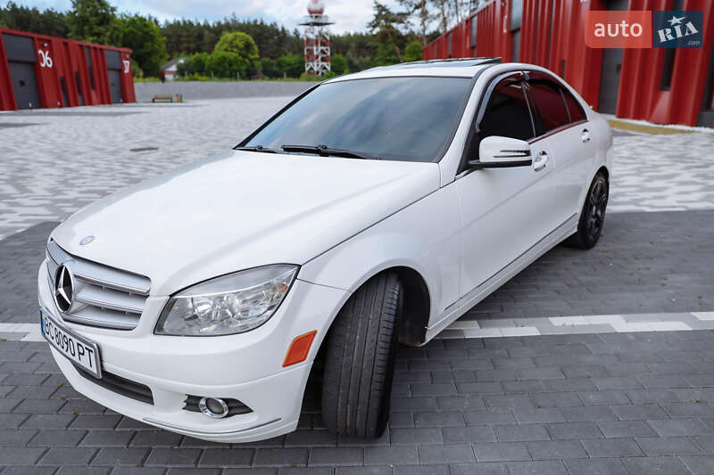 Седан Mercedes-Benz C-Class 2010 в Львове