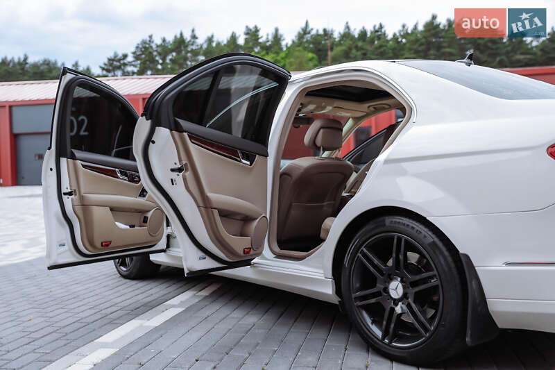 Седан Mercedes-Benz C-Class 2010 в Львове