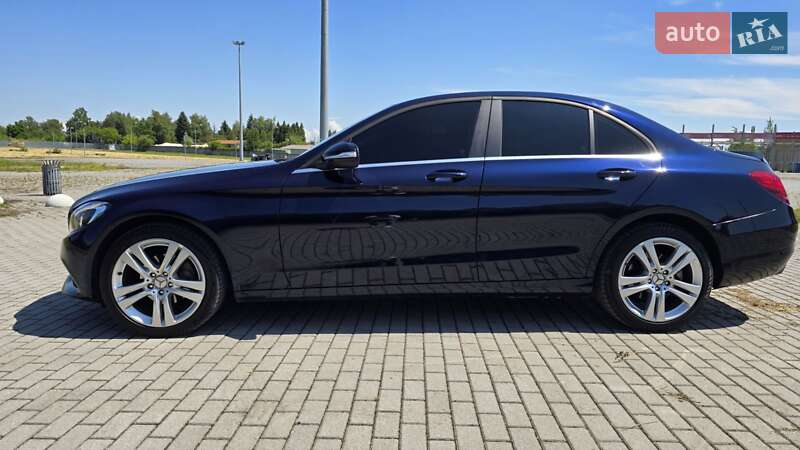 Седан Mercedes-Benz C-Class 2015 в Львові