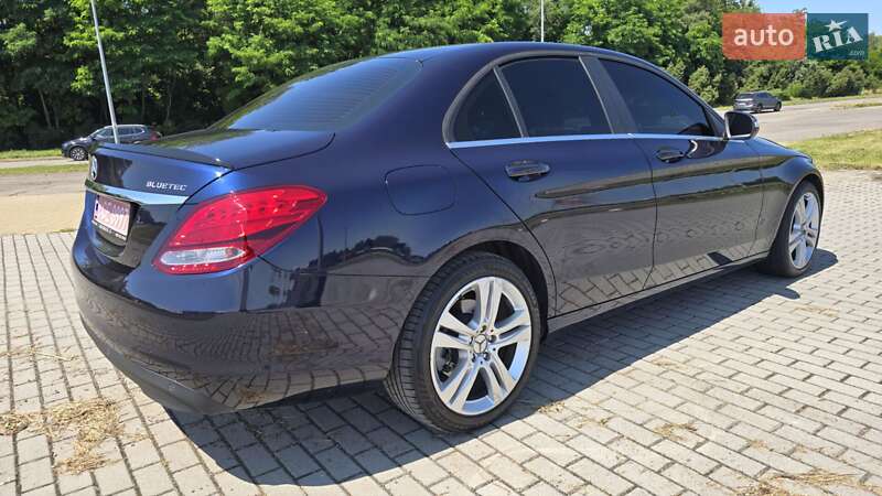 Седан Mercedes-Benz C-Class 2015 в Львові