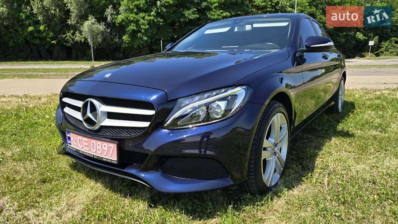 Седан Mercedes-Benz C-Class 2015 в Львові
