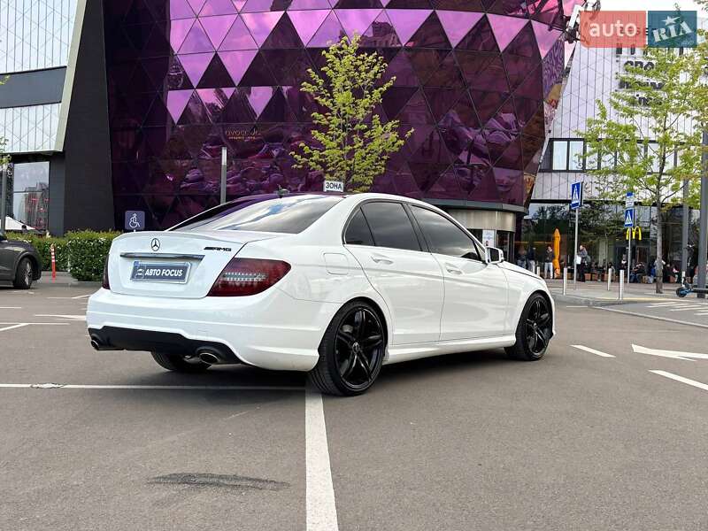Седан Mercedes-Benz C-Class 2013 в Києві