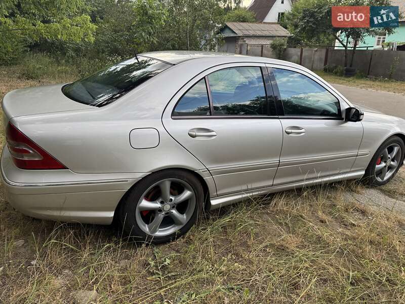 Седан Mercedes-Benz C-Class 2003 в Броварах
