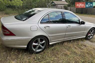 Седан Mercedes-Benz C-Class 2003 в 