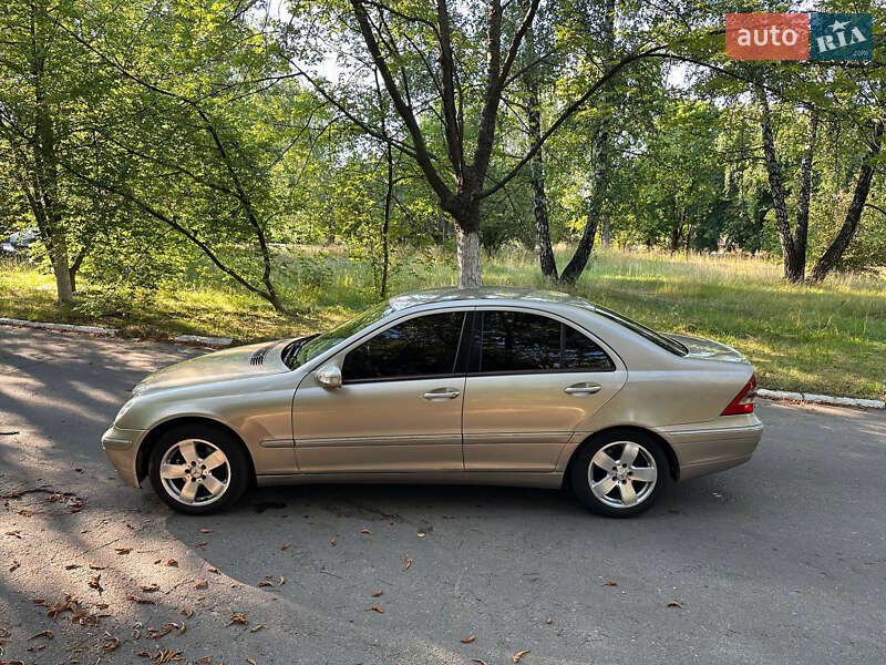 Седан Mercedes-Benz C-Class 2002 в Чернигове
