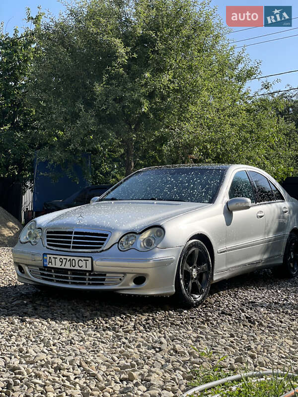 Mercedes-Benz C-Class 2003