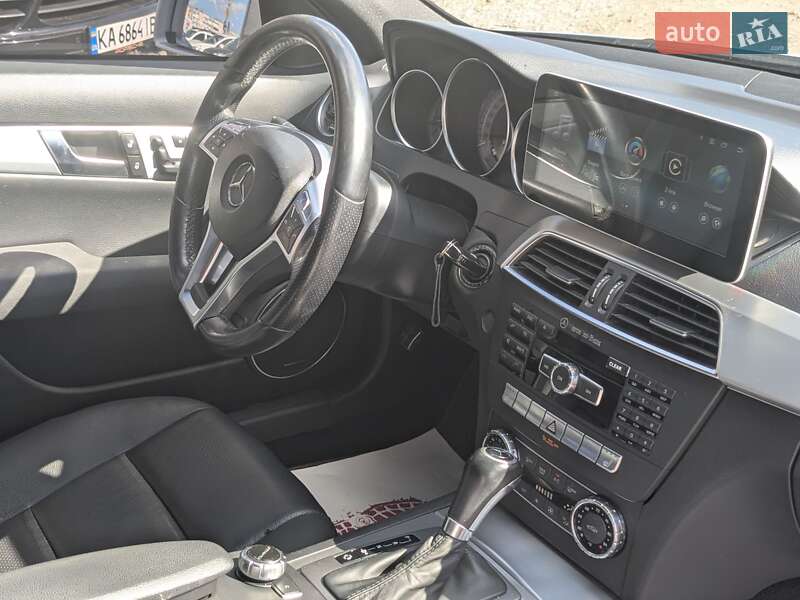 Седан Mercedes-Benz C-Class 2011 в Києві